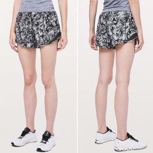 Lululemon Tall Long 4” Hotty Hot Short II in Night Garden Ice Grey Black / Black